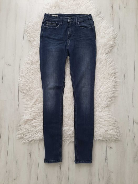 Calvin Klein piękne jeansy ciemny denim XS 34