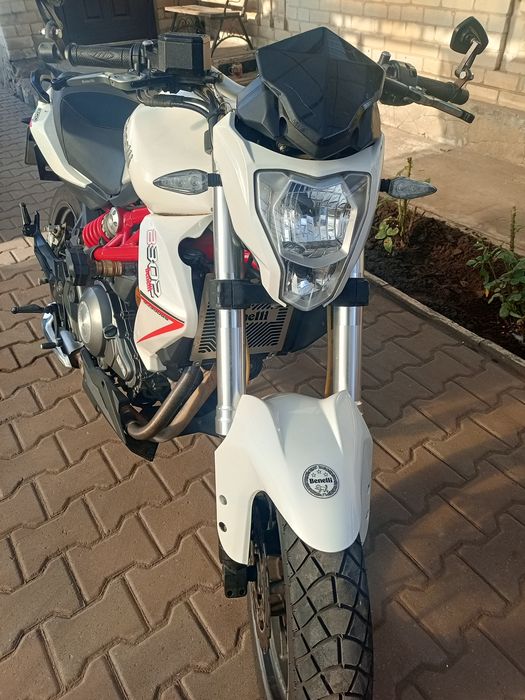 Мотоцикл Benelli TNT300
