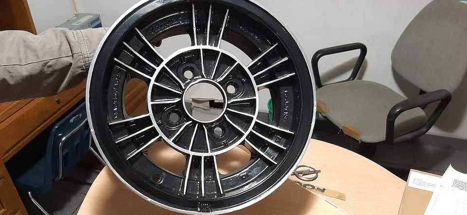 Jantes Enkei Mag Racing - 6"x13 - JDM Datsun. Raras.