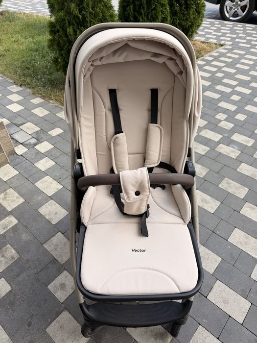 Коляска-книжка Carrello Vector 2в1