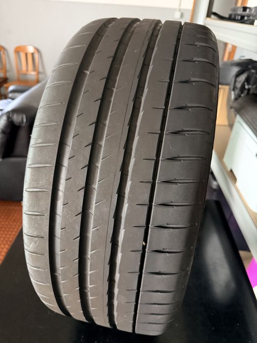 Pneu Michelin Pilot Sport 245/40 ZR20