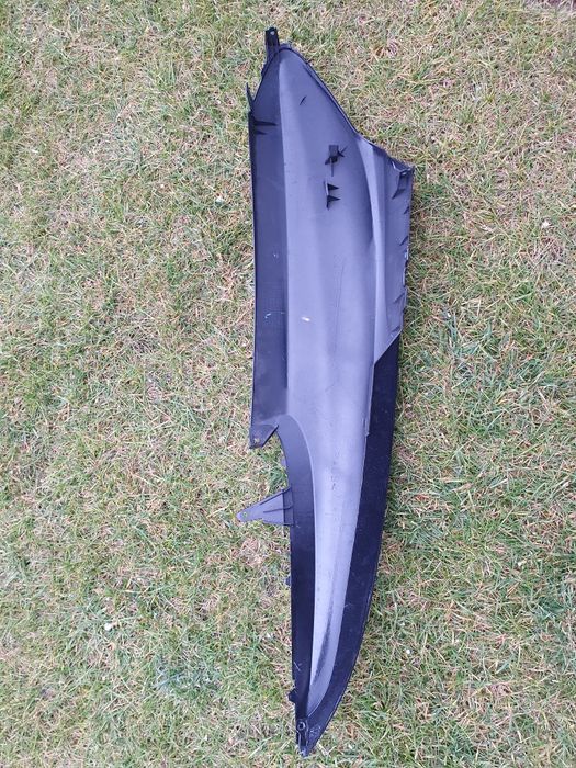 Yamaha Majesty 250 i 400 boczek plastik owiewka zadupek plastik