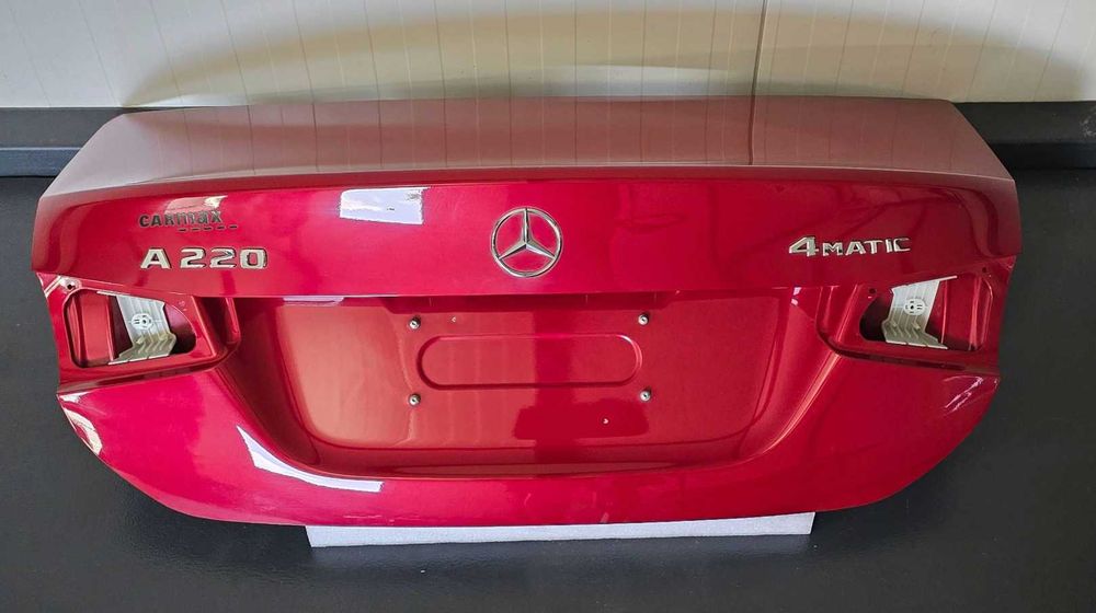 Mercedes-Benz A W177 кришка багажника