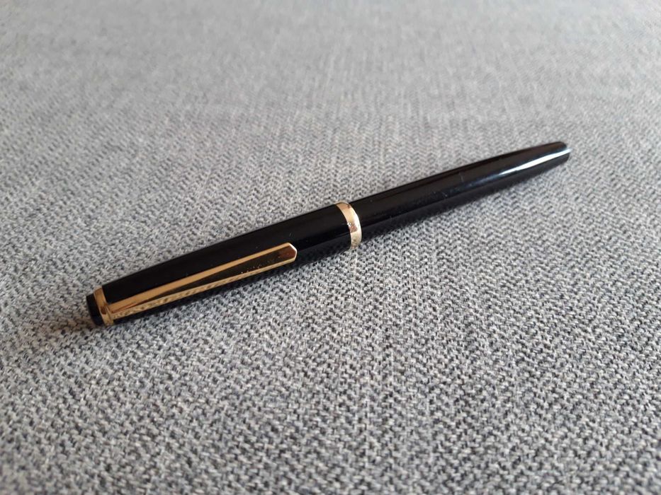 Caneta de tinta permanente