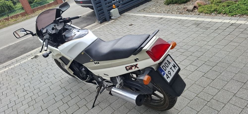Kawasaki GPX 750R
