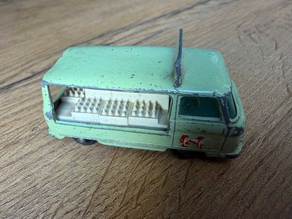 Samochodzik Matchbox # Commer Bottle Float  No. 21