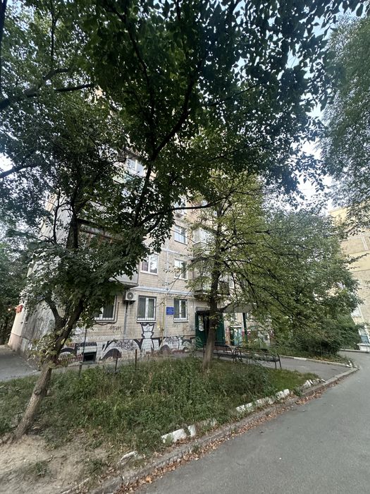 3-к метро Вокзальна-10хв вул.Липківського (Урицького)5 /Мокра