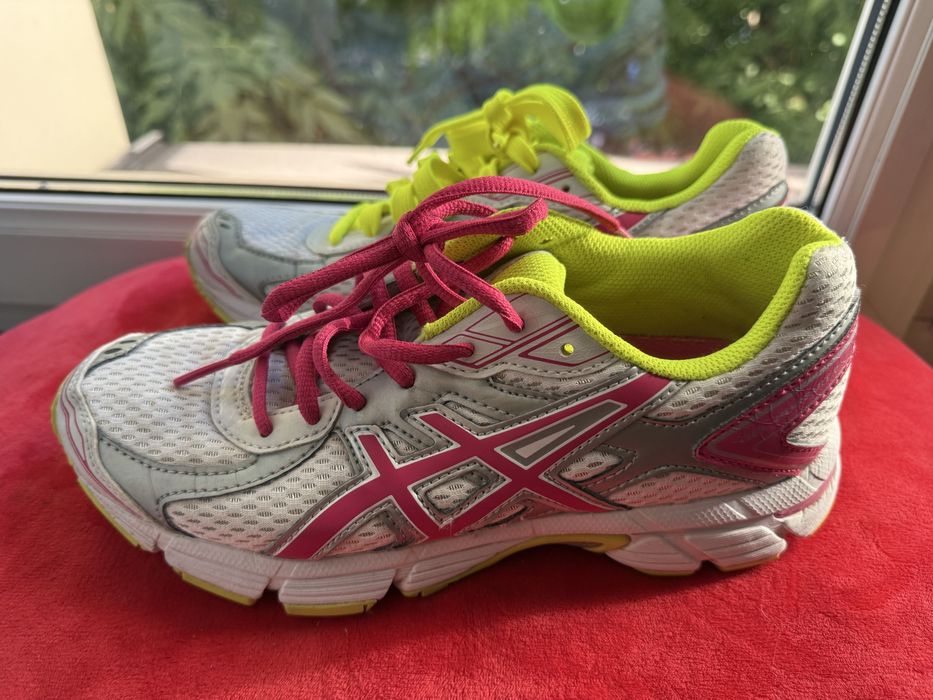 Asicsy   39, stan bdb