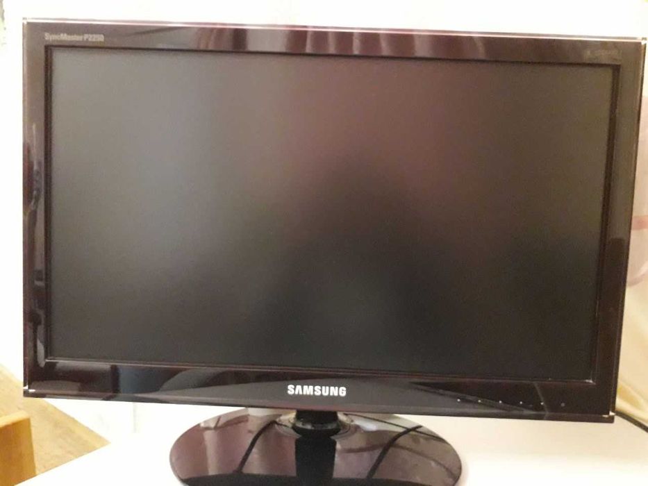 Монитор Samsung P2250