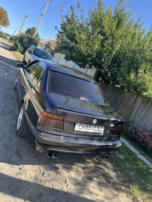 Продам задний м бампер е 39