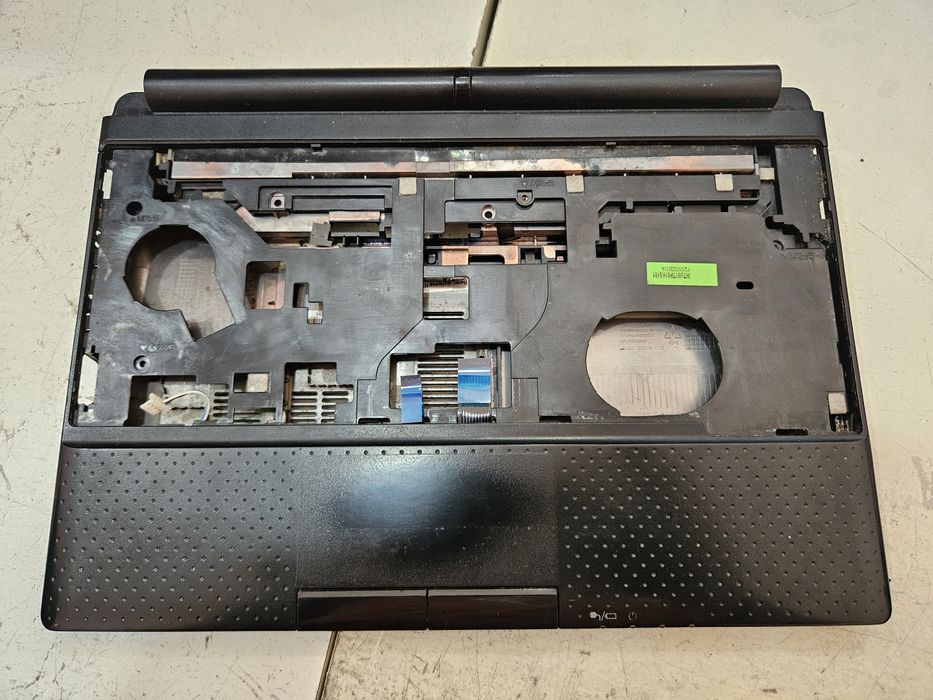 Toshiba NB500 - chassi inferior