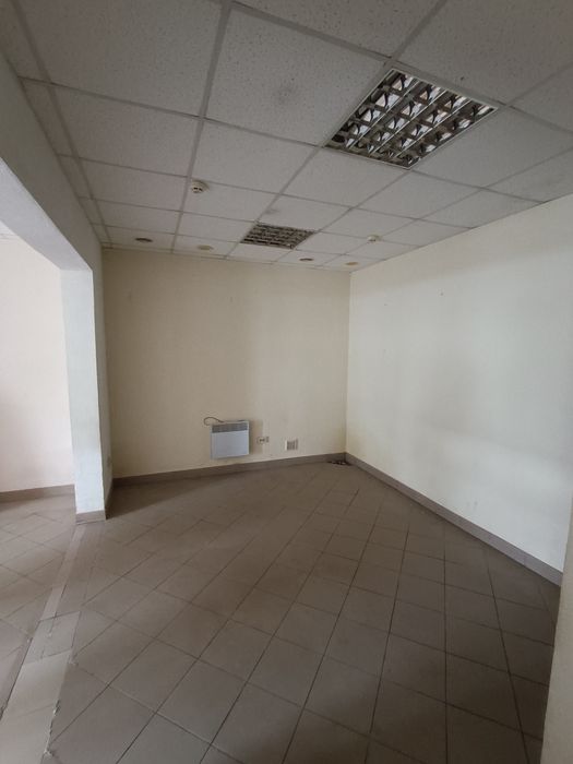 Продаж комерційного приміщення( магазину)