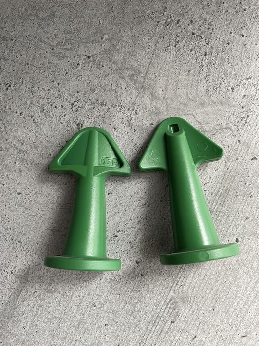 Насадка на наконечник силикона, акрила, клея. Для герметизации углов