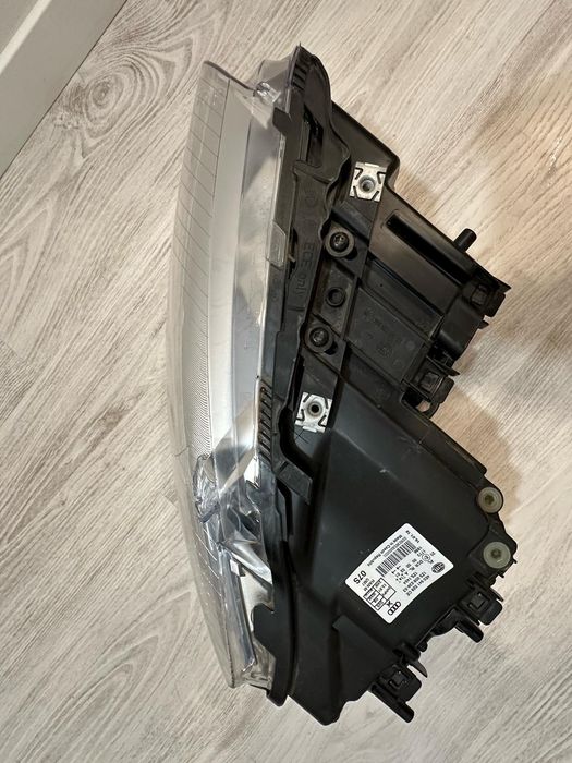 Lampa nowa przednia lewa Audi A8 D3