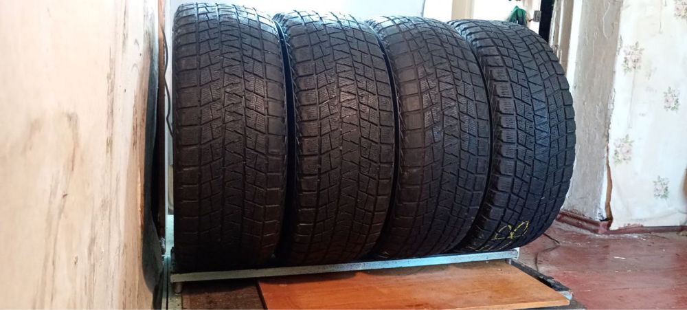 285/60.R18 комплект bridgestone