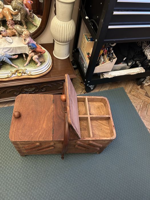 caixa organizadora de madeira antiga