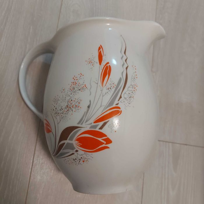 Кувшин , Порцеляновий чайничок та заварничок