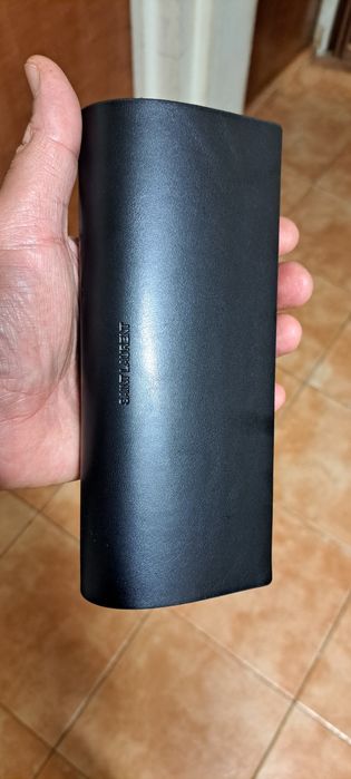 Estojo para óculos Saint laurent.