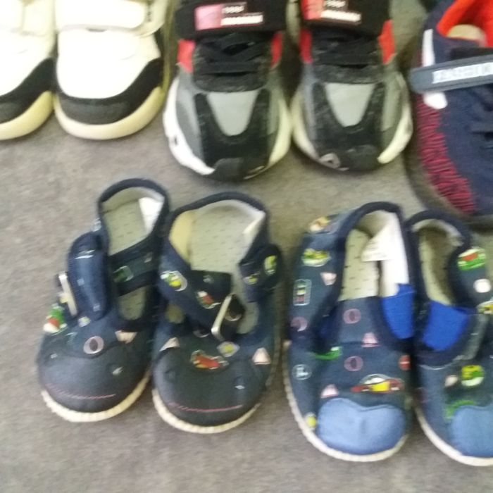 Віддам даром взуття