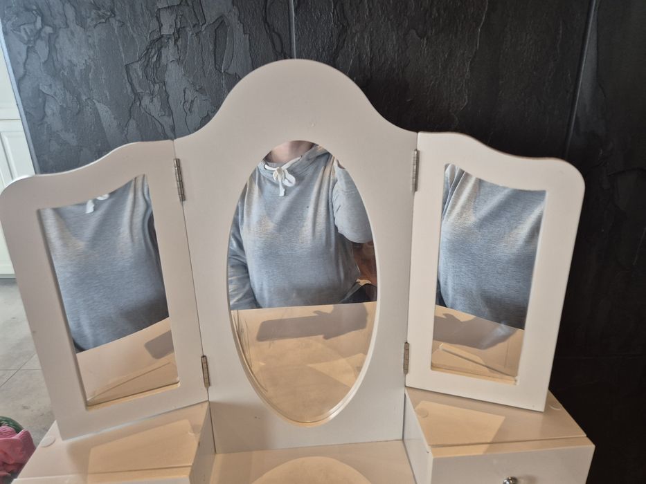 Toaletka dla dziewczynki