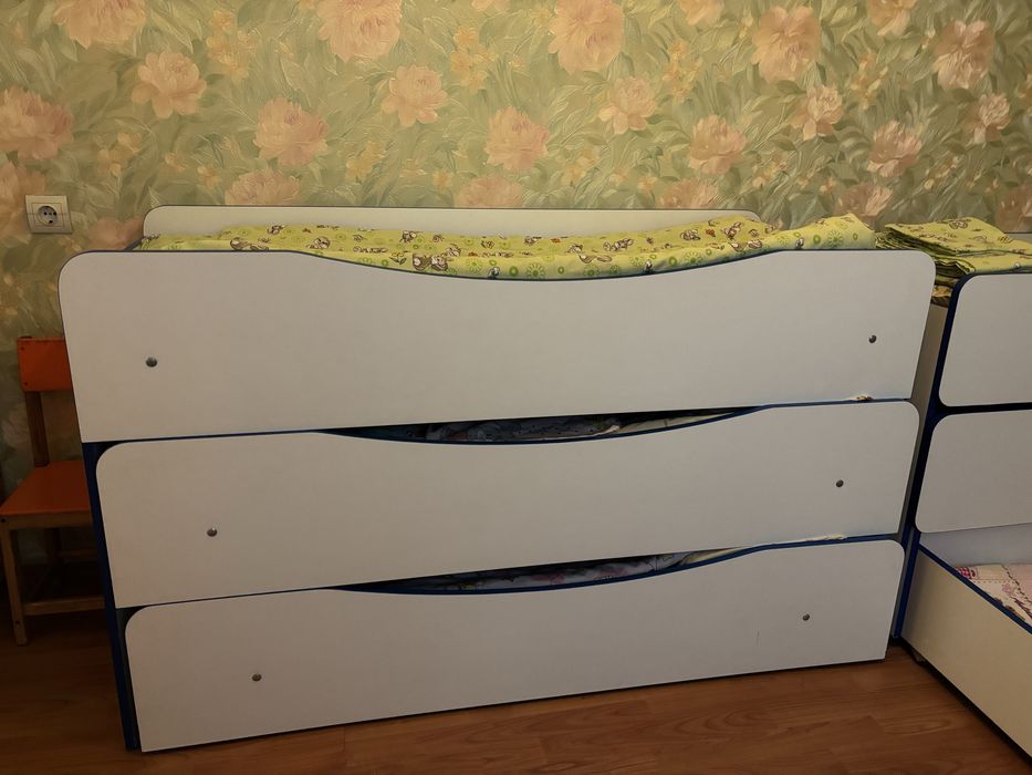 Ліжко дитяче 3-х ярусне