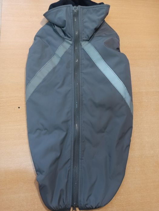 До розпродаж одяг для собак, нове, комбінезони, жилетки, тощо...