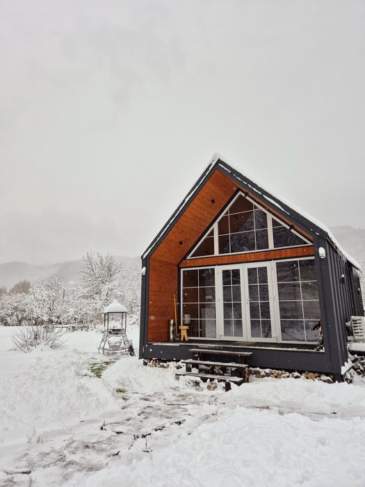 Задється будинок в Рибник