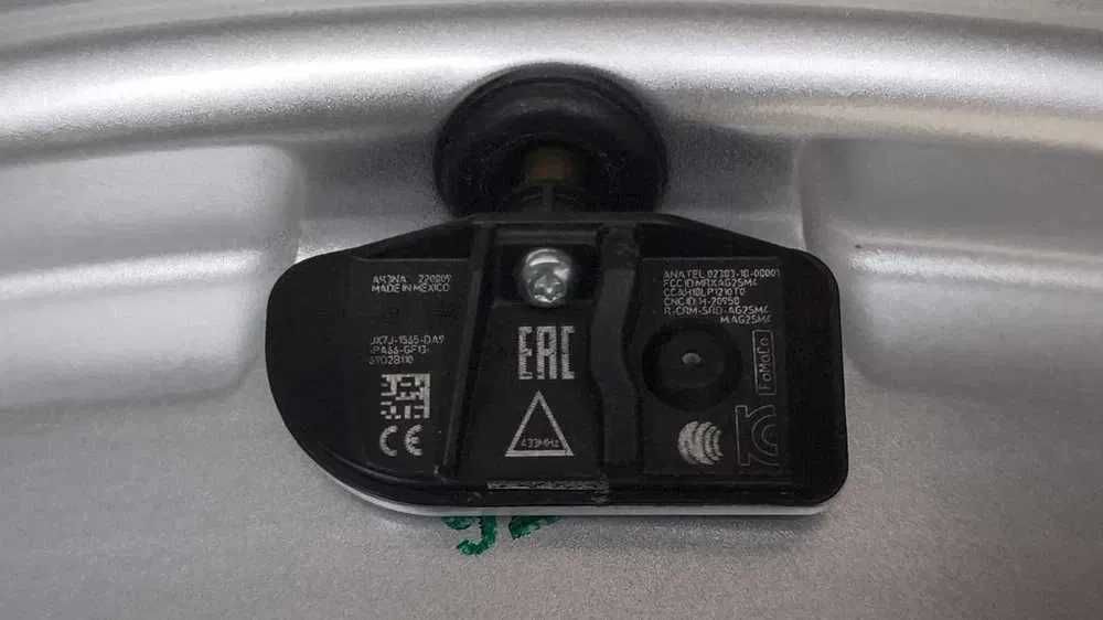 Nowe felgi aluminiowe 17" 5x108 Ford Focus MK4 MK3 Kuga III Mondeo TPMS (OL796F)
