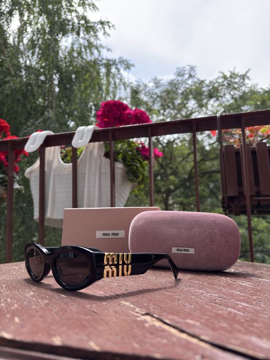 Damskie okulary przeciwsloneczne MiuMiu