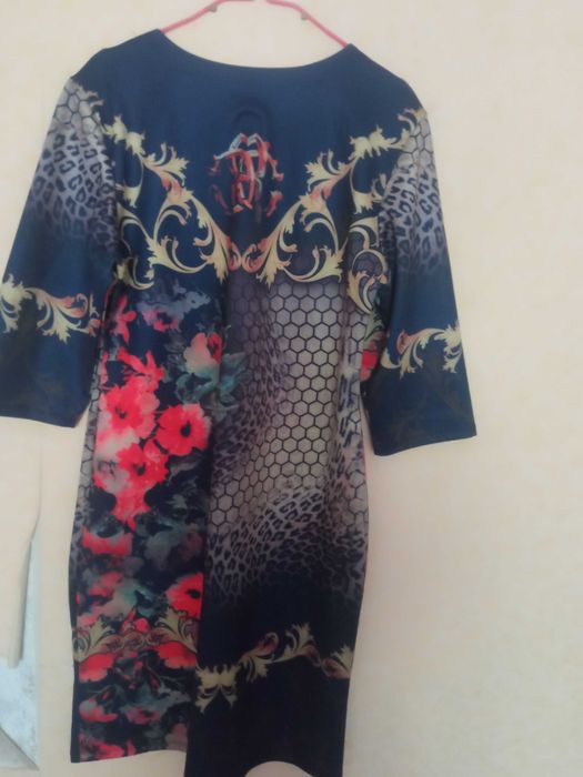 Продам платье женское