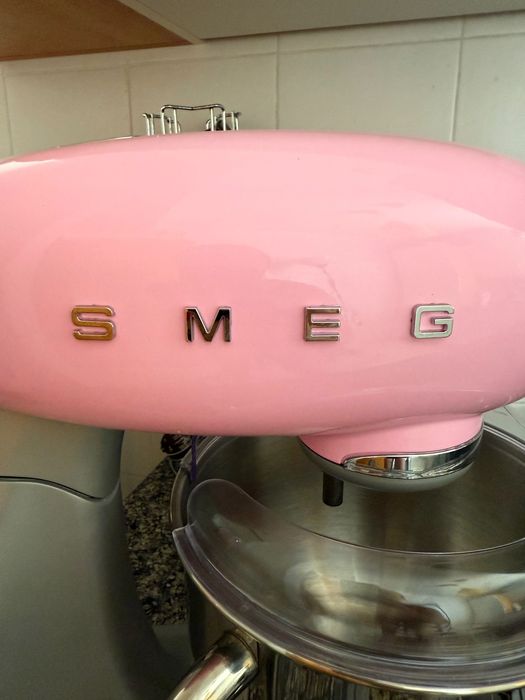 Urgente: Robot de Cozinha Smeg — como novo!