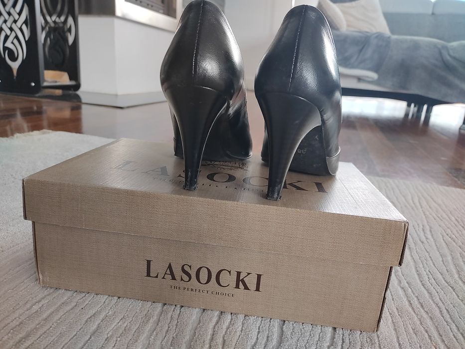 Eleganckie buty skórzane do pracy 38 na wygodnym obcasie
