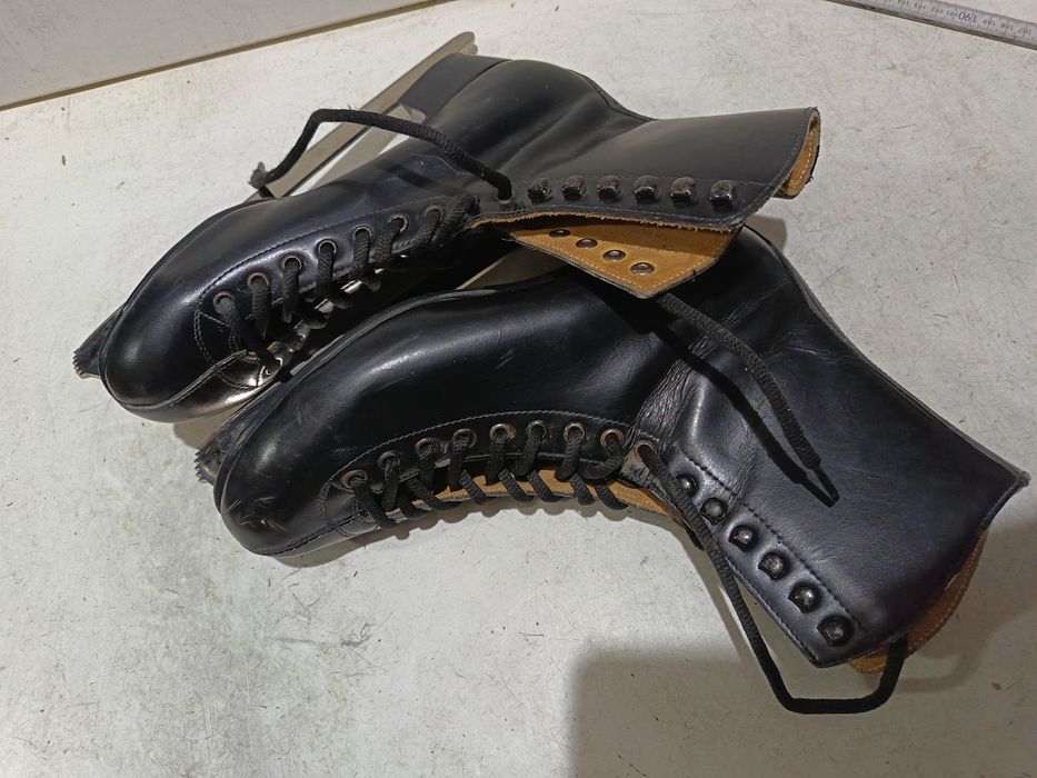 Łyzwy figurowe TANGO skóra rozmiar 42