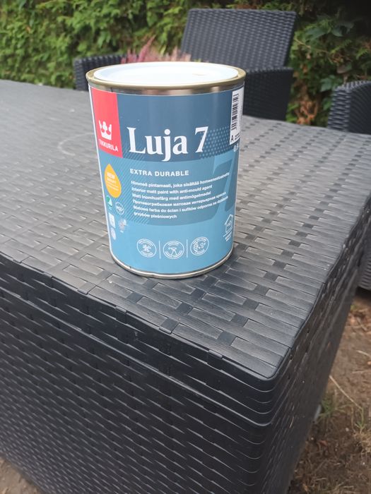 Farba tikurilla luja 0.9l biala