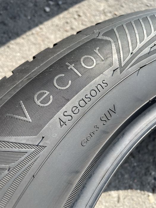 225/60 R18 Goodyear Vector 4Seasons / 2шт./ 2023 рік./ ваесезонка