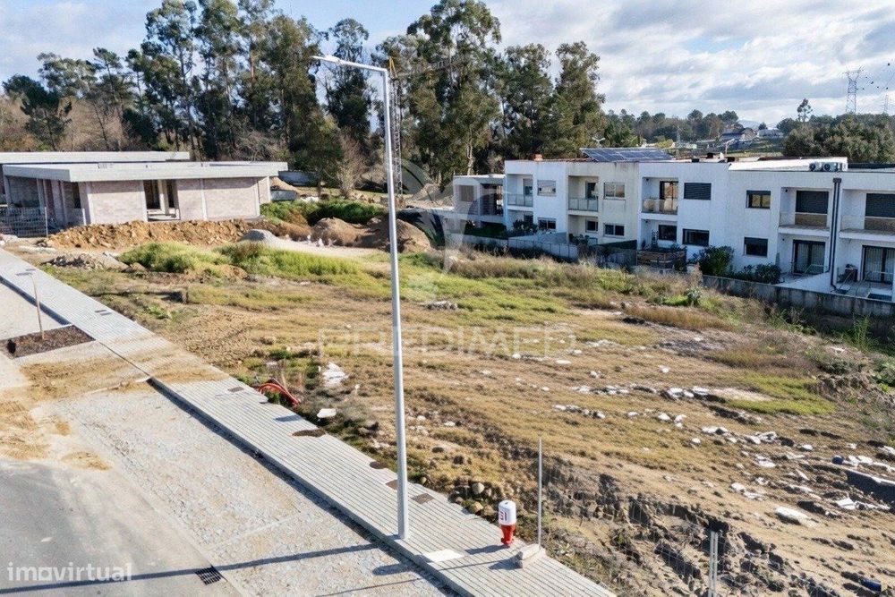 Moradia Térrea T4 em Estrutura – Soutelo, Vila Verde
