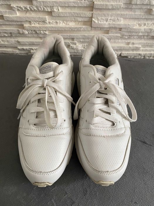 Reebok lekkie skórzane adidasy ozdobny tył 39