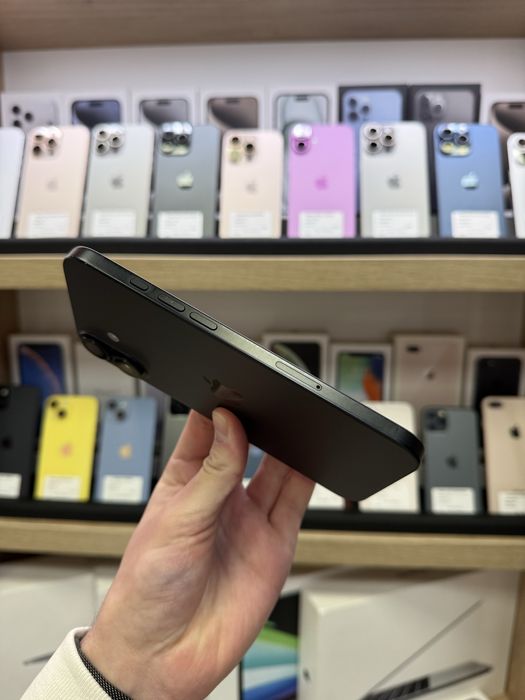 iPhone 16 Plus 128GB Black