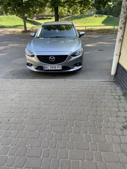 Легковий автомобіль Мазда 6  2012