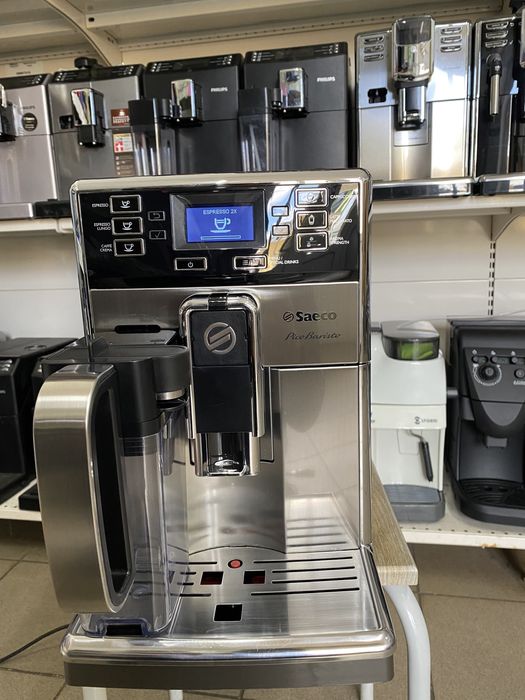 Кавоварка , кофемашина , кафеварка saeco