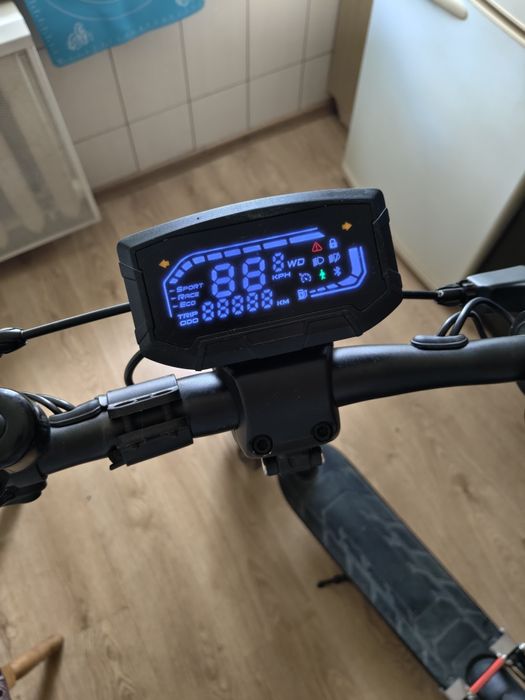 Самокат Forte  E9 G pro