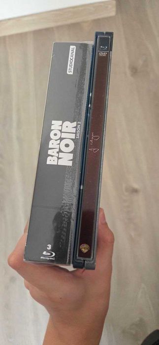 Лот 2 Blu-Ray: Steelbook Дж. Едгар (Ultimate Bluray disc + DVD) i Серіал Чорний Барон 2 сезон (3 Bluray новий).