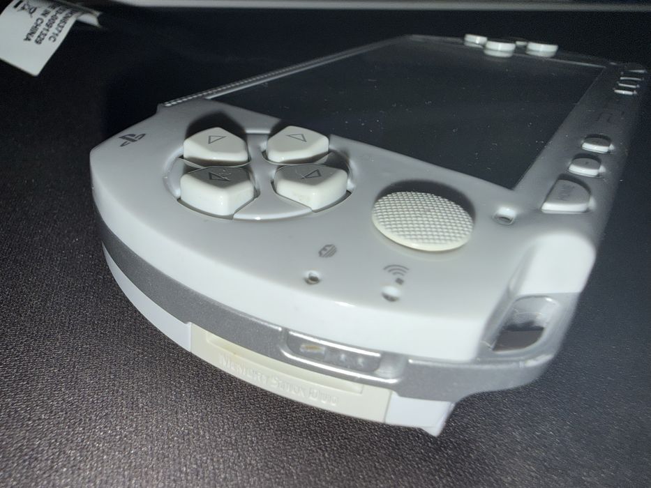 Psp Fat Branca + Carregador