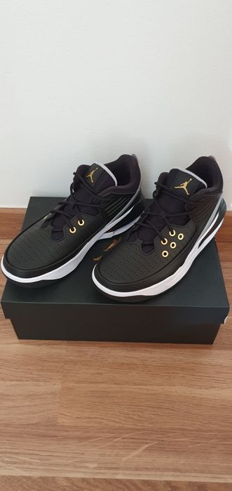 Nike Air Jordan Max Aura 5