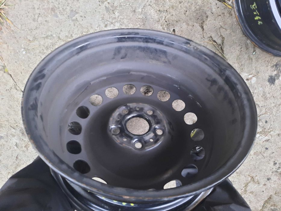 Oryginalne felgi stalowe VOLKSWAGEN 16" 5x112 6,5J ET 41 VW Passat Skoda Superb MG ZS HS