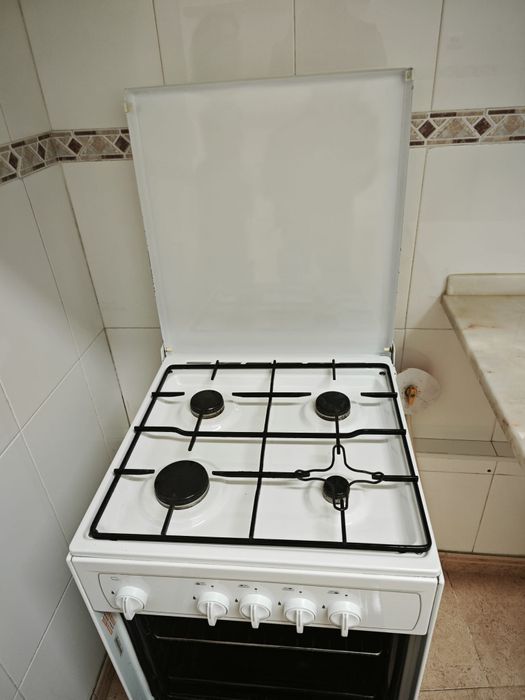 Fogão a gás com forno