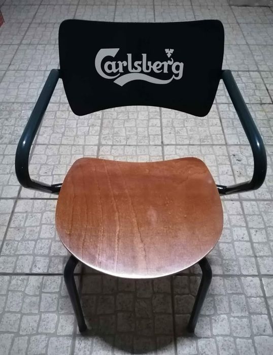 Vendo cadeiras Carlsberg