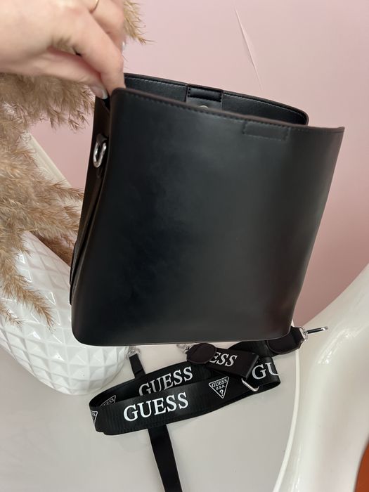 Сумка GUESS нова