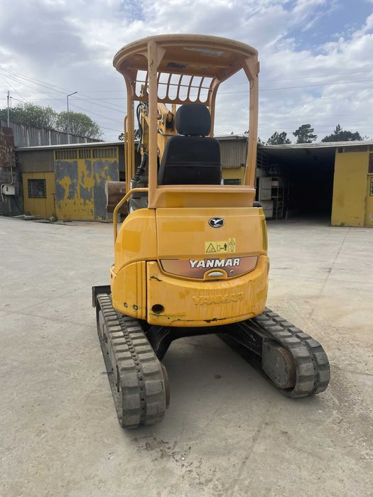 Mini giratoria - escavadora Yanmar VIO25-4