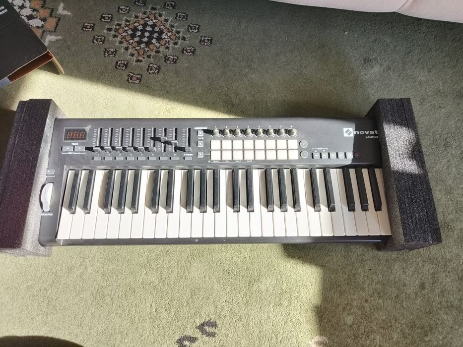 novation launchkey 49 mk2 中古品 NOVATION ( ノベーション ) LAUNCHKEY 49 MKII MIDIキーボード
